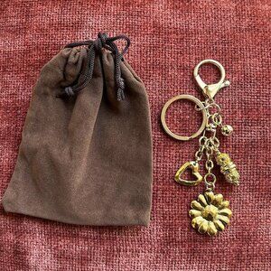 New GOLDEN FLOWER Bag Charm Gold Tone 🌼